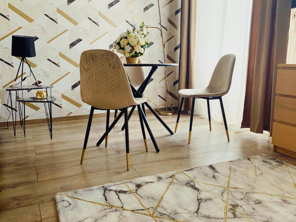 Marble Apartament